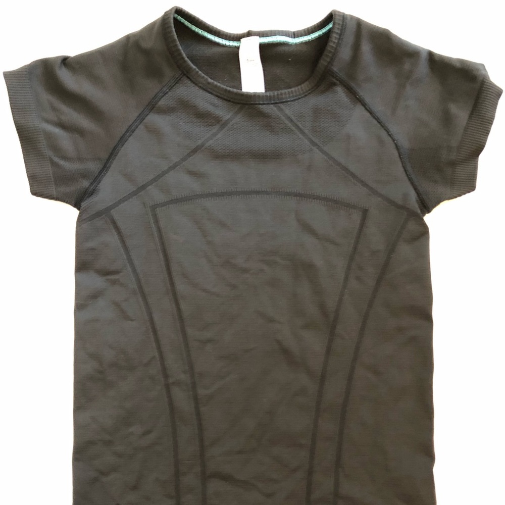 Ivivva by lululemon fly tech tee!